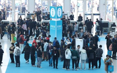 �ƾ۱��� ���⡱װ���� HEIE����չ�������� ȫ��λչʾ�ҹ����ܷ�չ���ȶ���